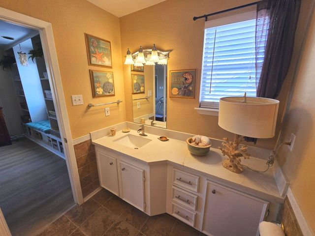 1 N Pelican Street, La Marque, TX 77568