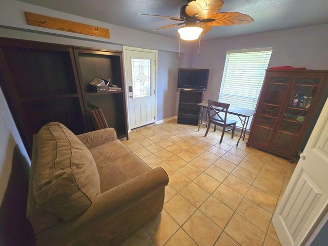 1 N Pelican Street, La Marque, TX 77568