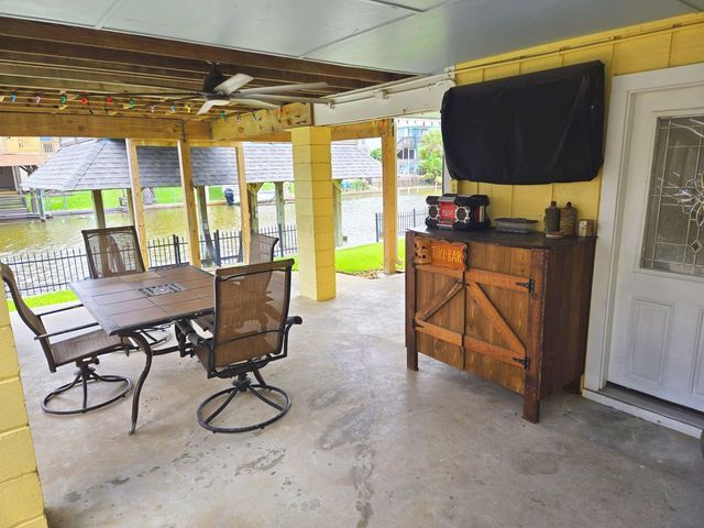 1 N Pelican Street, La Marque, TX 77568