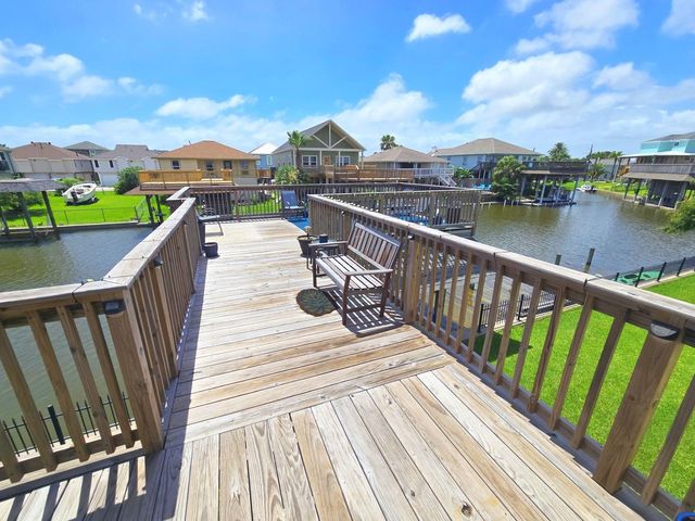 1 N Pelican Street, La Marque, TX 77568