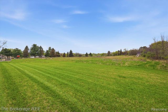 1520 Winslow Road, Attica, MI 48412