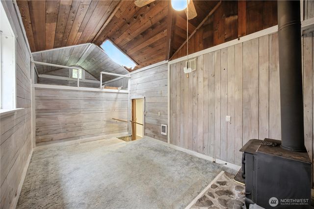 306 E SR 4, Cathlamet, WA 98612