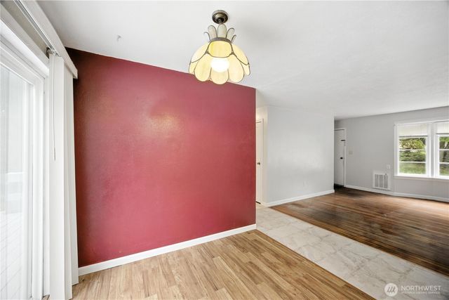 306 E SR 4, Cathlamet, WA 98612