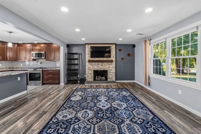 263 College Hwy, Southampton, MA 01073