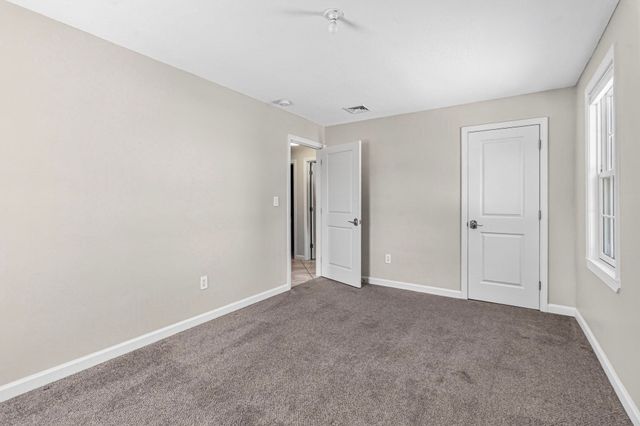 263 College Hwy, Southampton, MA 01073