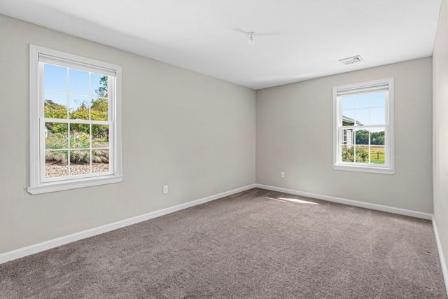 263 College Hwy, Southampton, MA 01073