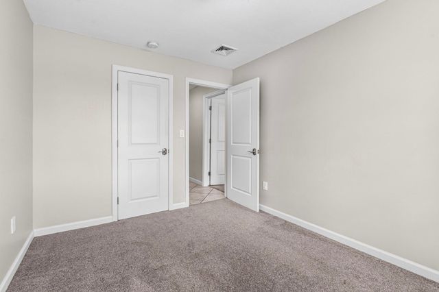 263 College Hwy, Southampton, MA 01073