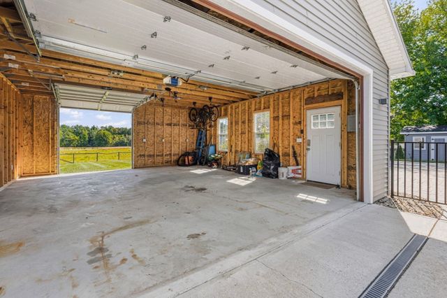 263 College Hwy, Southampton, MA 01073
