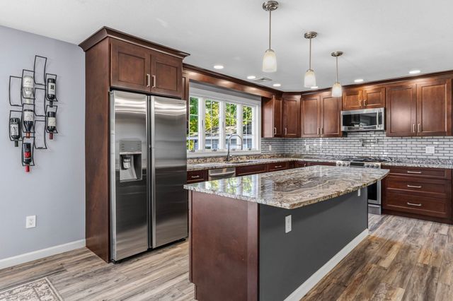 263 College Hwy, Southampton, MA 01073