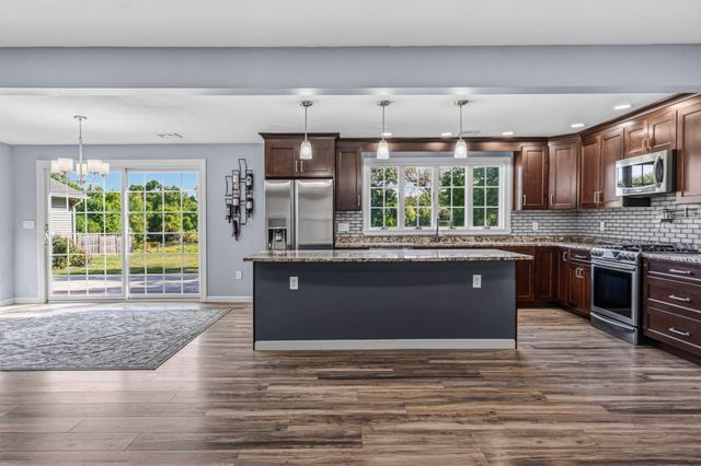 263 College Hwy, Southampton, MA 01073