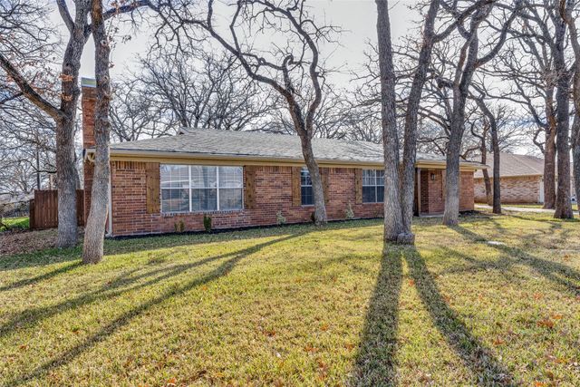 3205 S Lipsey Street, Decatur, TX 76234