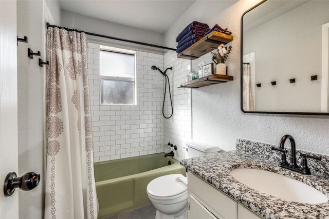 3205 S Lipsey Street, Decatur, TX 76234