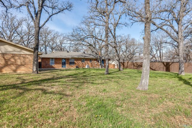 3205 S Lipsey Street, Decatur, TX 76234