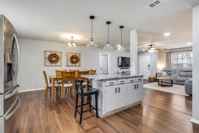 3205 S Lipsey Street, Decatur, TX 76234