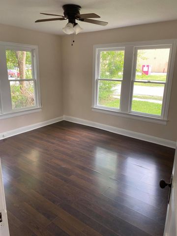 921 Booth Street, Houston, TX 77009