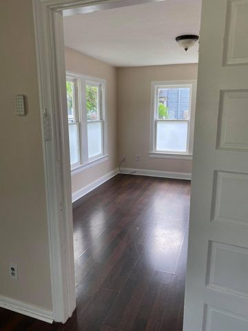 921 Booth Street, Houston, TX 77009