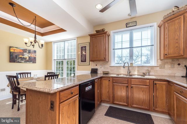 30 KOMEN CT, Sellersville, PA 18960