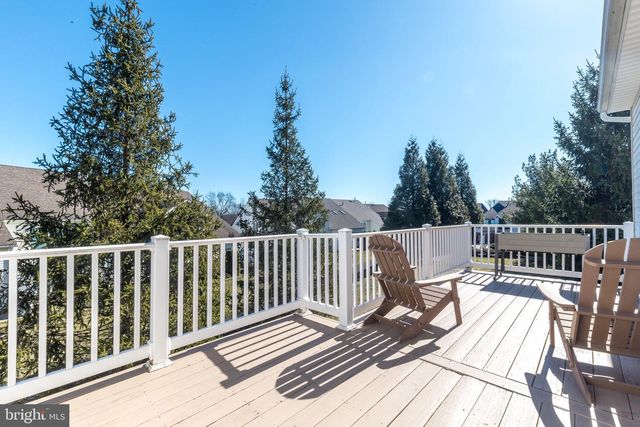 30 KOMEN CT, Sellersville, PA 18960