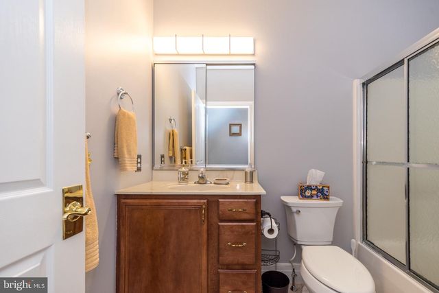 30 KOMEN CT, Sellersville, PA 18960