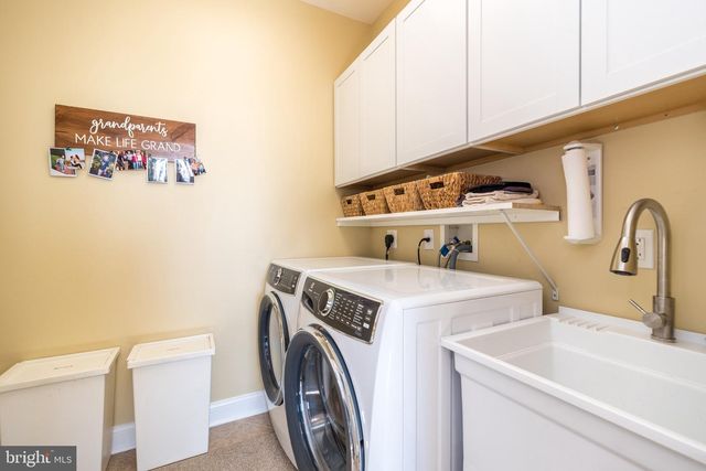 30 KOMEN CT, Sellersville, PA 18960