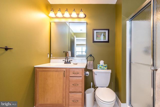 30 KOMEN CT, Sellersville, PA 18960