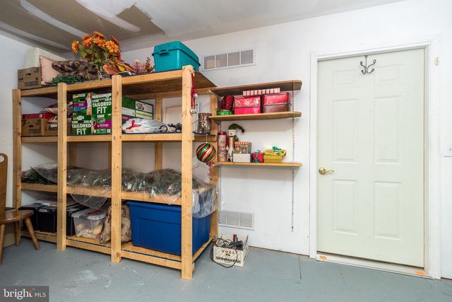 30 KOMEN CT, Sellersville, PA 18960