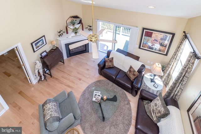 30 KOMEN CT, Sellersville, PA 18960