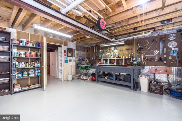 30 KOMEN CT, Sellersville, PA 18960