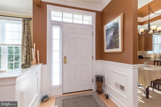 30 KOMEN CT, Sellersville, PA 18960