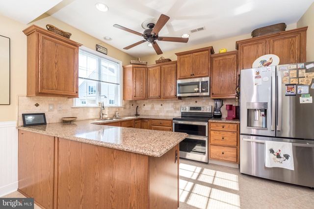 30 KOMEN CT, Sellersville, PA 18960