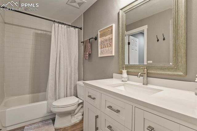 2512 Willow Glen Drive, Colorado Springs, CO 80920