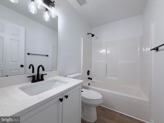 87 NORTHWINDS DR, Charles Town, WV 25414