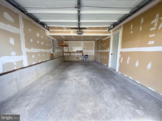 87 NORTHWINDS DR, Charles Town, WV 25414