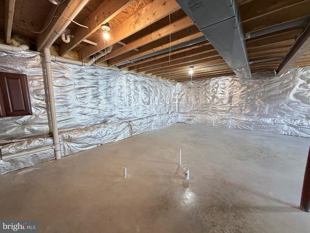 87 NORTHWINDS DR, Charles Town, WV 25414