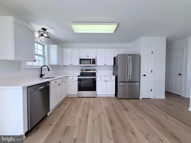 87 NORTHWINDS DR, Charles Town, WV 25414