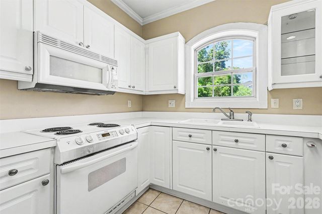 9241 Meadow Vista Road, Charlotte, NC 28213