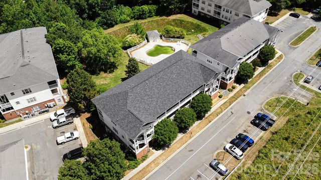 9241 Meadow Vista Road, Charlotte, NC 28213