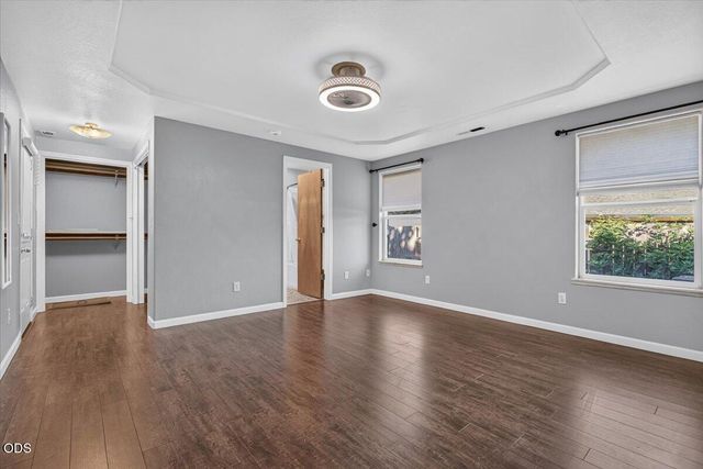 100 Brierwood Drive, Talent, OR 97540