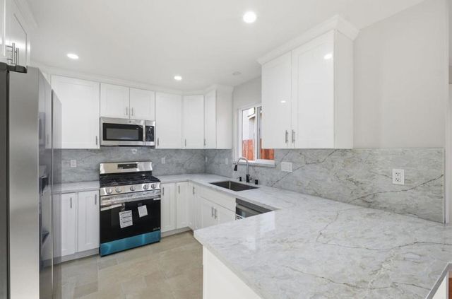 359 Reindollar Avenue, Marina, CA 93933