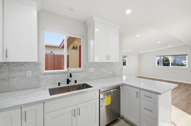 359 Reindollar Avenue, Marina, CA 93933