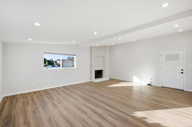 359 Reindollar Avenue, Marina, CA 93933