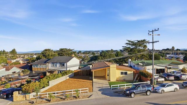 359 Reindollar Avenue, Marina, CA 93933