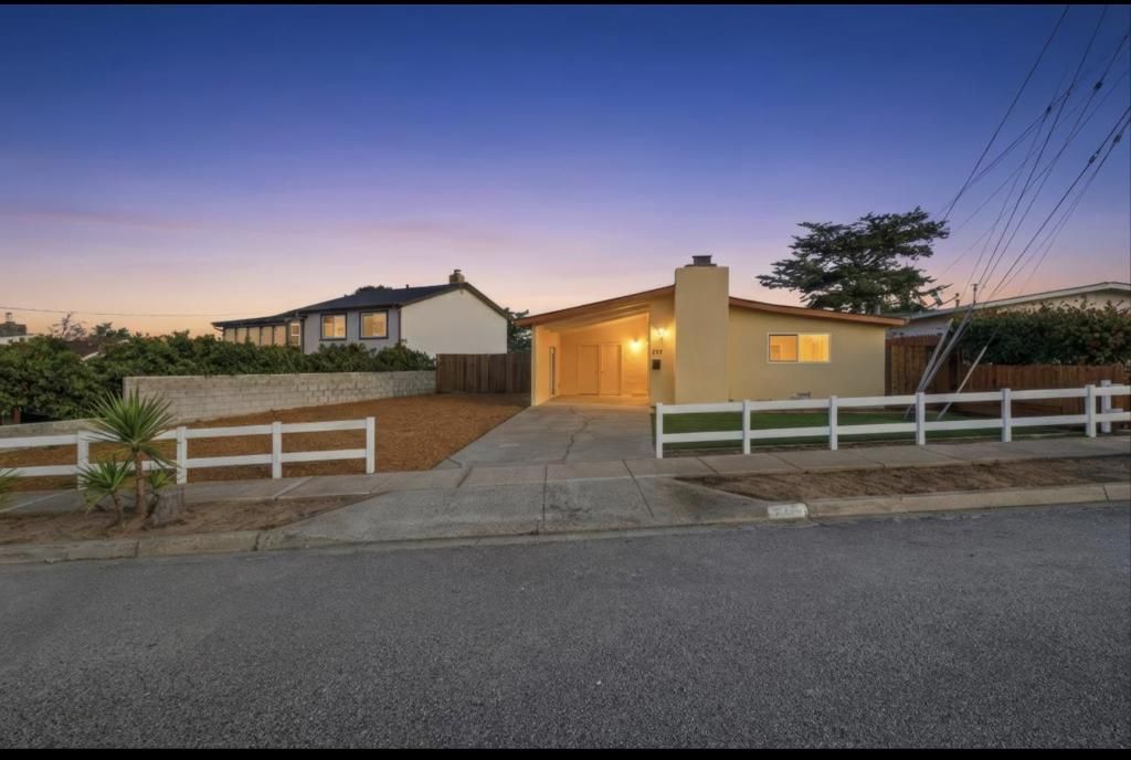 359 Reindollar Avenue, Marina, CA 93933