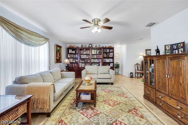 9814 Country Oaks DR, Fort Myers, FL 33967