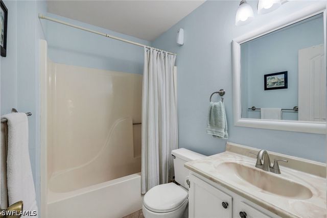 9814 Country Oaks DR, Fort Myers, FL 33967