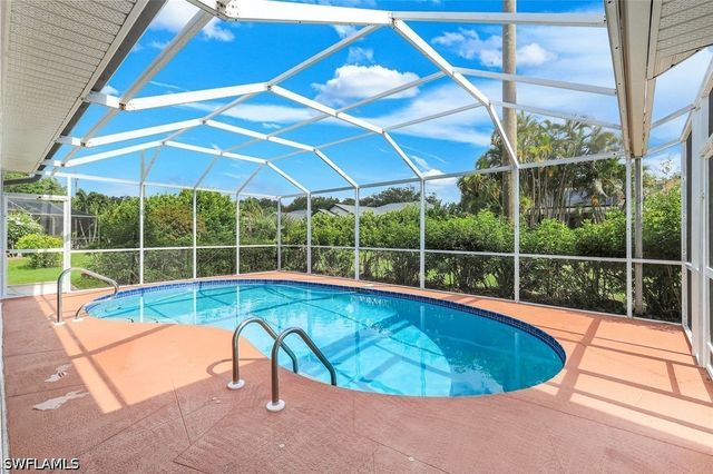 9814 Country Oaks DR, Fort Myers, FL 33967