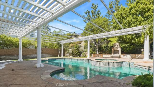 20253 Via Galileo, Porter Ranch, CA 91326
