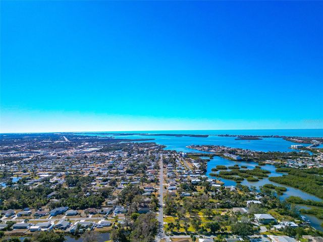 950 OXFORD DRIVE, Englewood, FL 34223