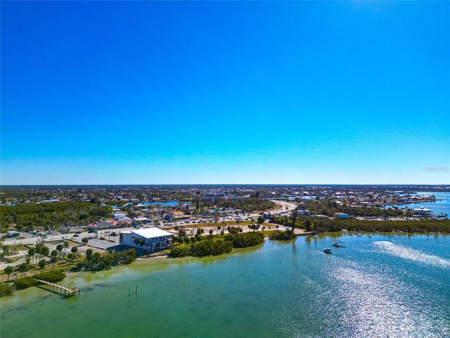 950 OXFORD DRIVE, Englewood, FL 34223