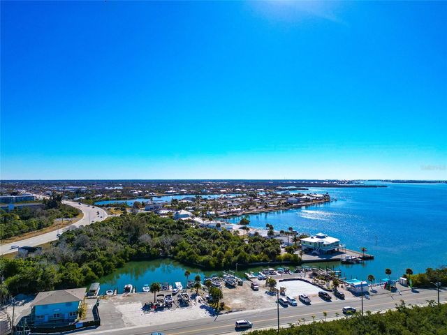 950 OXFORD DRIVE, Englewood, FL 34223